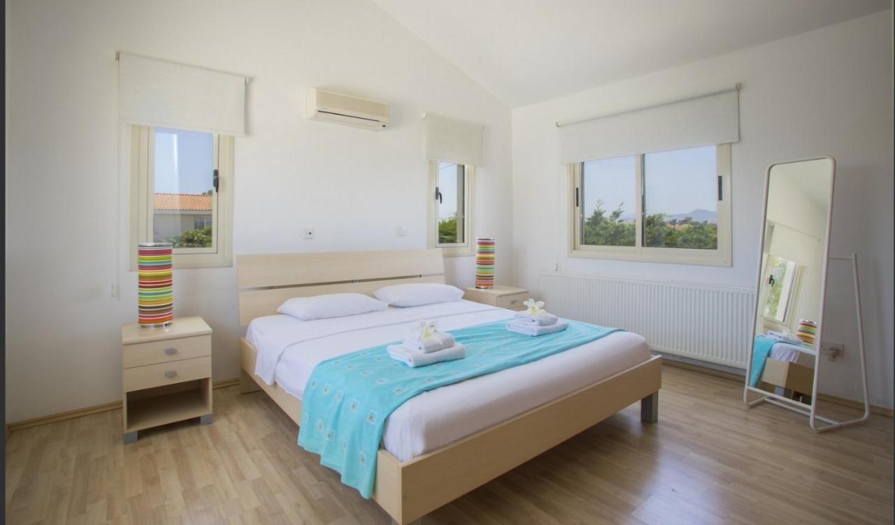 Soothing Sunset Villa With Private Pool, 200M From The Beach Perivolia Exteriör bild